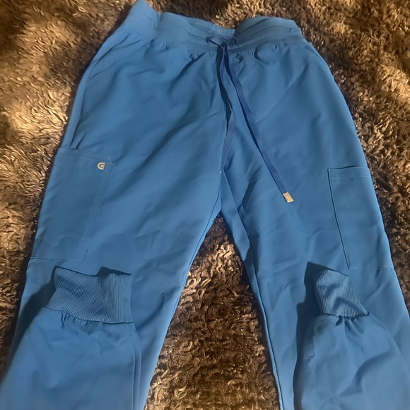 Koi Blue Scrub Set Small - Picture 4 of 8